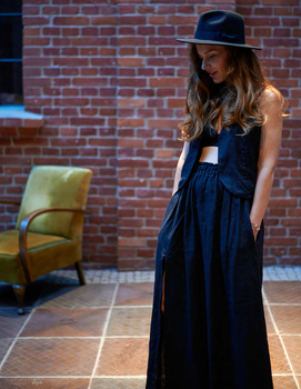 Długa spódnica lniana z rozporkiem