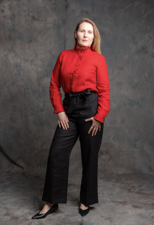 Koszula lniana ze stójką i falbanką